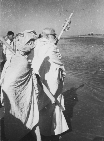 Srimad Bhakti Dayita Madhav Goswami Maharaj - Sree Chaintaya Gaudiya Math - AD 1904 - 1979